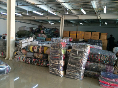 大连开发区外贸服装批发市场盘点 寻找价位合理的服装与日用百货