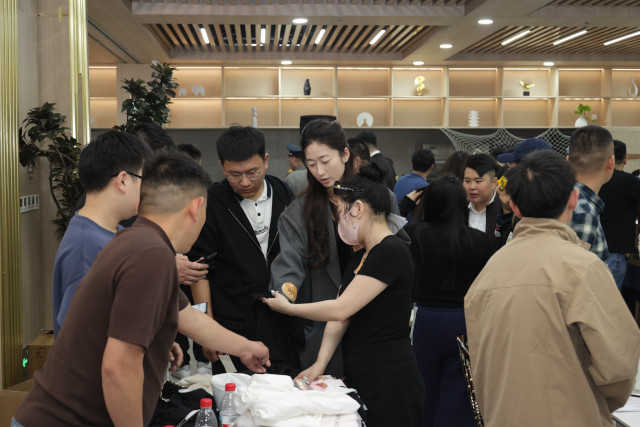 河北“扩流增量促发展”系列活动之唐山选品会在迁安圆满举行，日用百货销售掀起新热潮